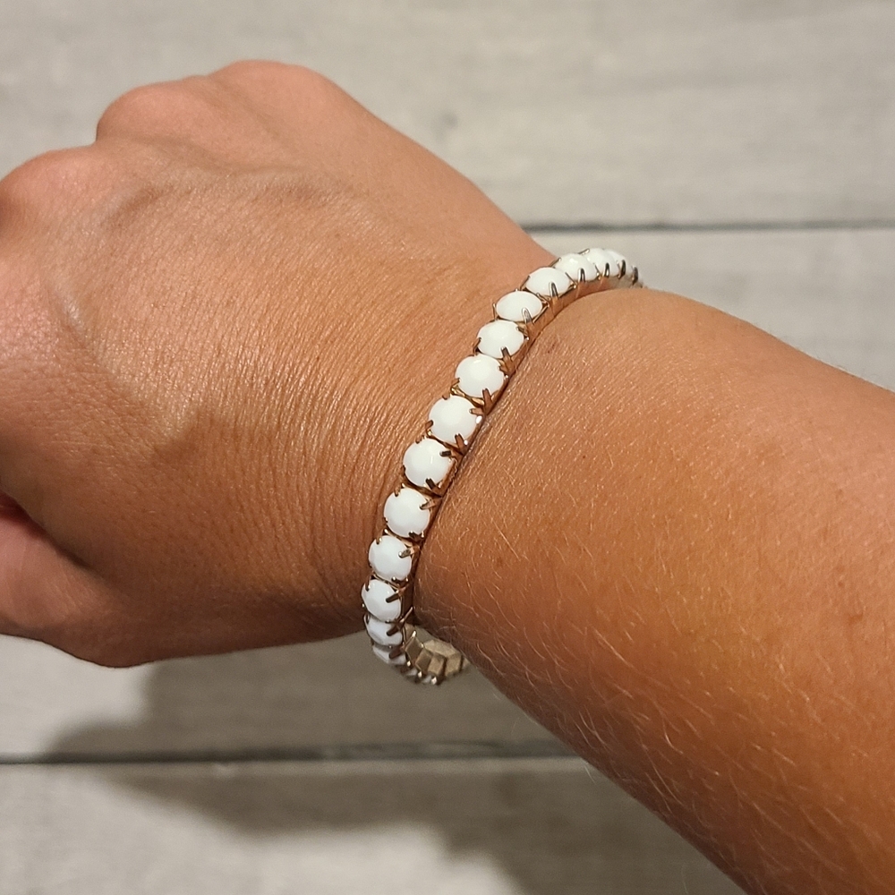 🍦Stretchable white stone bracelet🧋